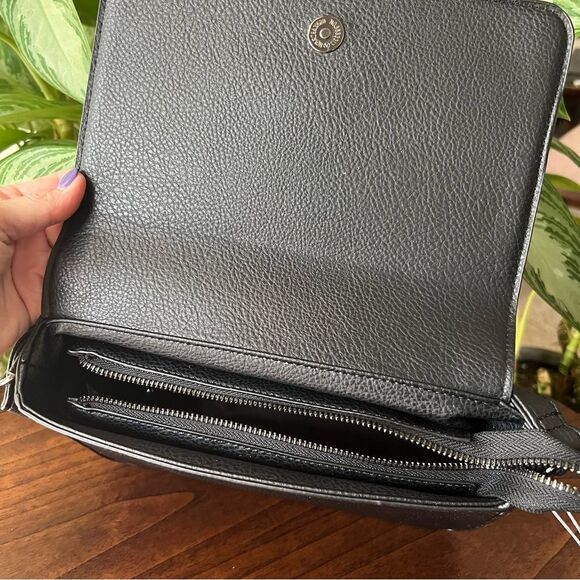 Valentino Orlandi Crossbody 🖤 vegan leather 🖤 adjustable strap 🖤 NWT - Picture 4 of 10